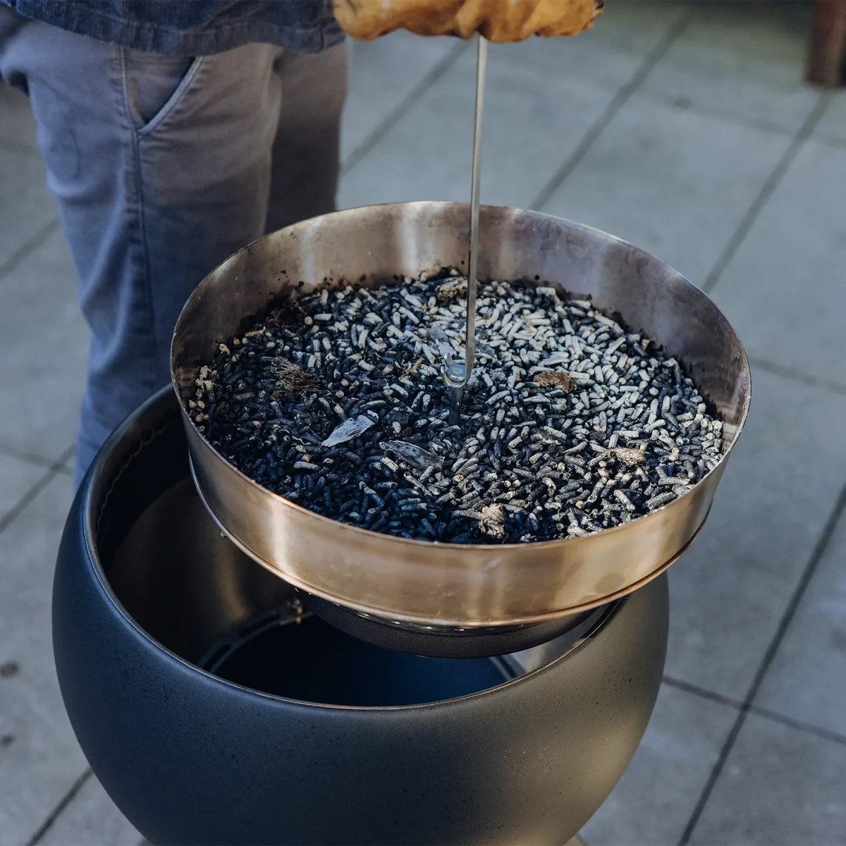 Ash tray extension for Höfats Moon 45, making it easy to remove ashes.
