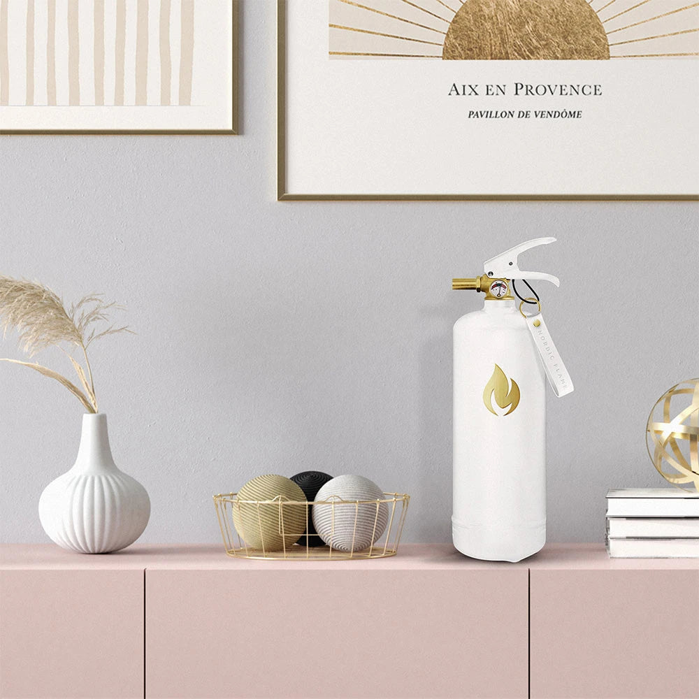 White Fire Extinguisher 2 kg - Gold Emblem